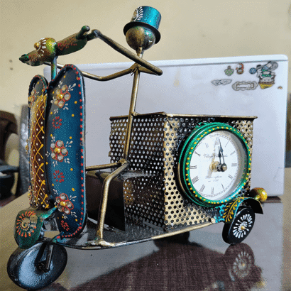 Scooter Pen Stand with Clock
